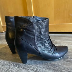 Eric Michael Black Ankle Boots size 38